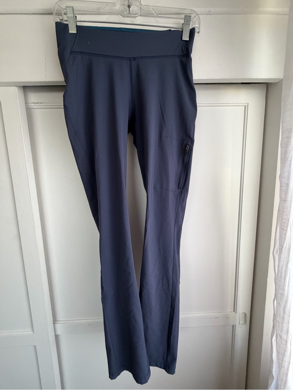 Women’s Columbia Hiking Pants in Navy